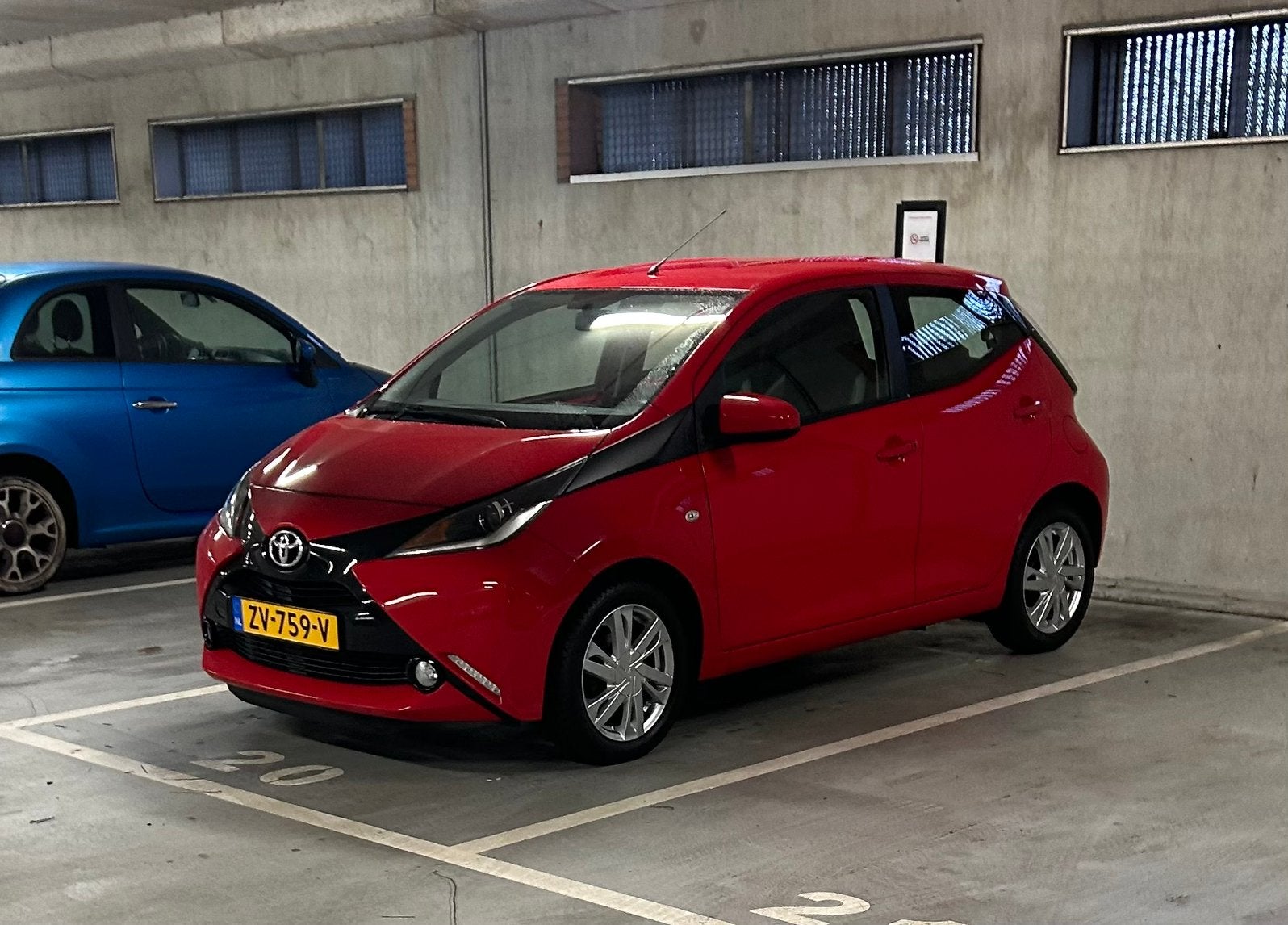 Toyota Aygo 1.0 12V Vvt-i X wave 5 deurs 2016 Garantie, Voorwielaandrijving, 4 stoelen, 24 km/l, Handgeschakeld