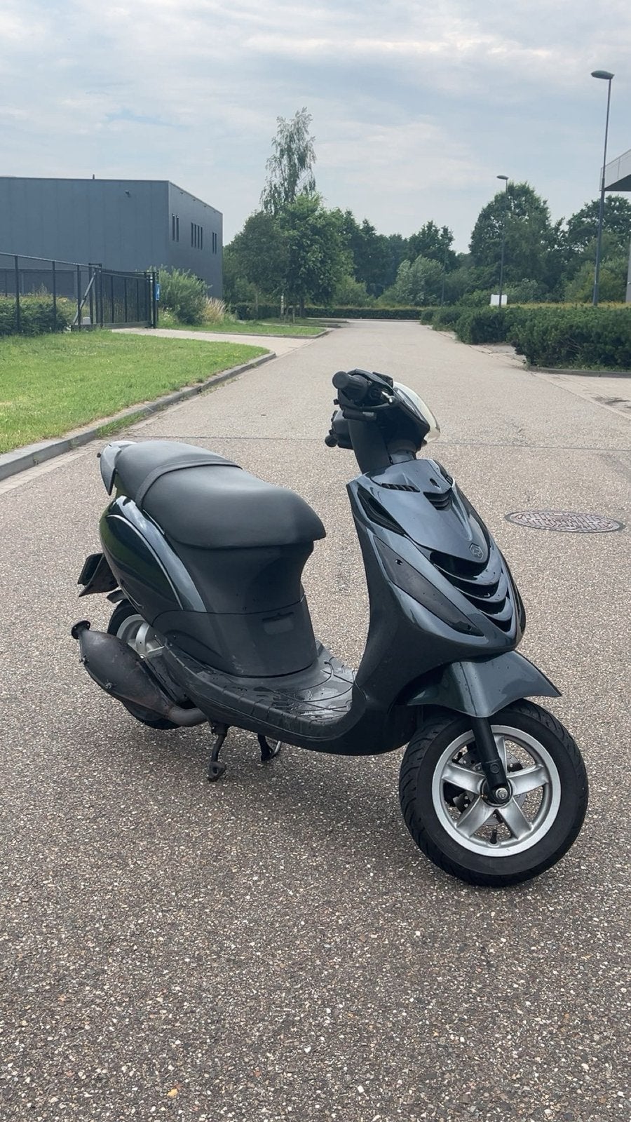 Piaggio Zip 50cc 2t 2002 (A1 mogelijk) 1600 vraagprijs., Fietsen en Brommers, Scooters | Piaggio, Ophalen, Zo goed als nieuw, Benzine