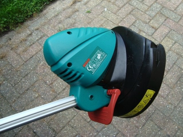 Bosch grastrimmer . zgan !!, Ophalen, Zo goed als nieuw, 10 tot 30 cm, Bosch