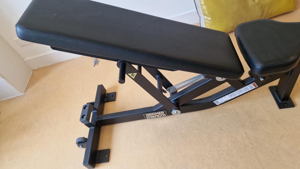 Hammer Strenght bankje  , 2 stuks, Sport en Fitness, Ophalen, Zo goed als nieuw, Buik, Fitnessbank