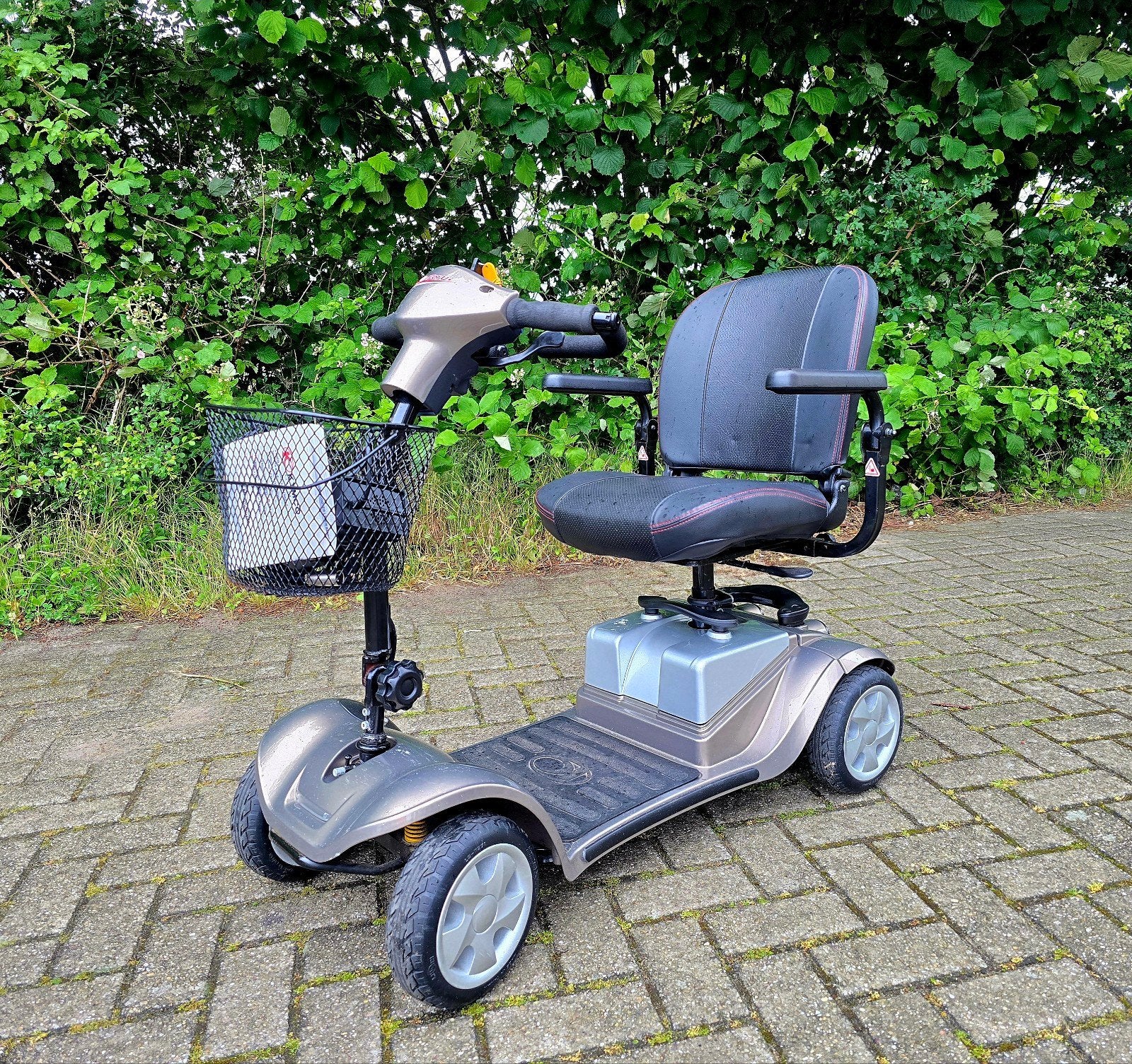 Kymco mini LS | demontabele scootmobiel | comfort en geveerd, Diversen, Ophalen, 10 km/u of minder, 16 t/m 25 km, Zo goed als nieuw