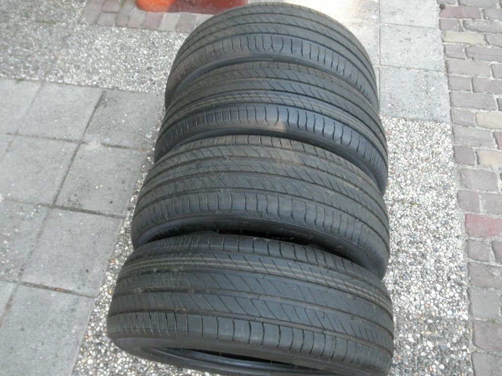 Set Michelin primacy 4 zomerbanden 205 55 17 nieuw, DOT 4525, Ophalen, Nieuw, 17 inch, 205 mm