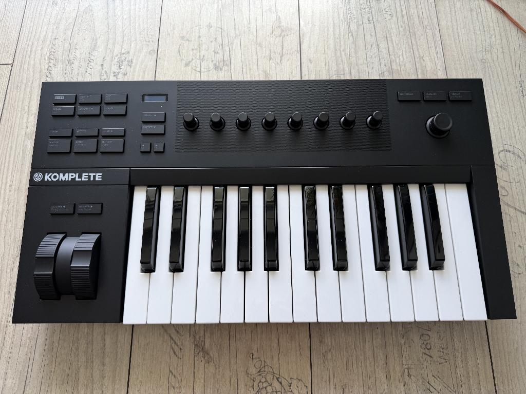 Native Instruments Komplete Kontrol A25, Muziek en Instrumenten, Ophalen, Zo goed als nieuw