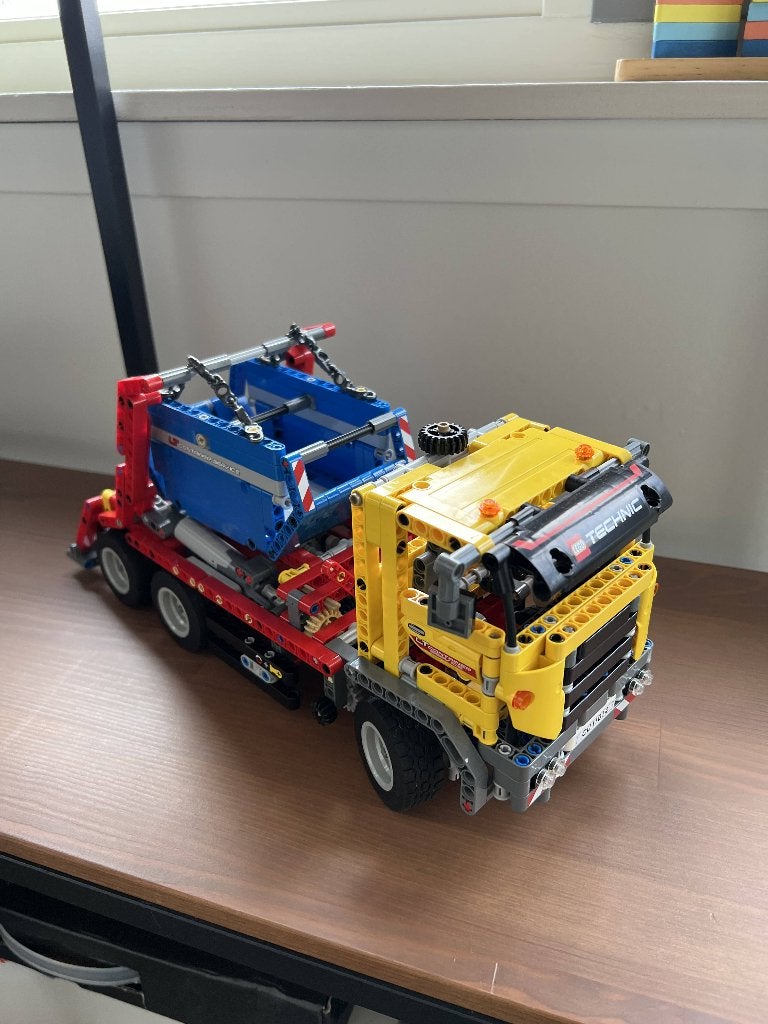 Lego Technic 42024 Container Truck, Ophalen, Lego, Compleet, Zo goed als nieuw