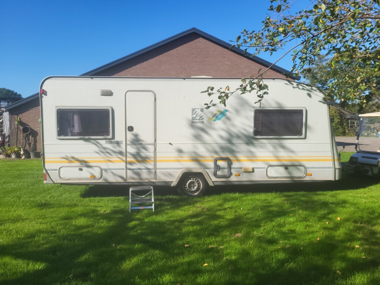 Knaus Sudwind 560 uit 1994 - Complete met voortent , luifel, Caravans en Kamperen, Vast bed, Luifel, Rondzit, Particulier
