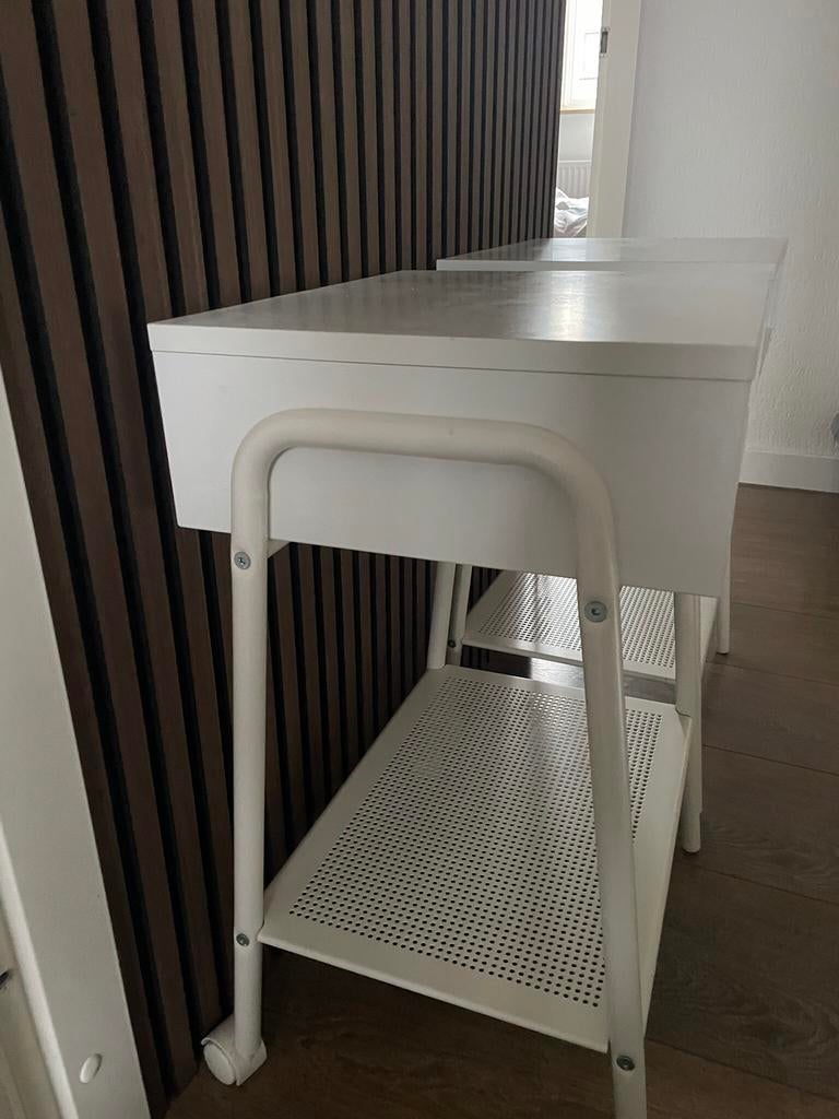 Ikea nachtkastjes, Huis en Inrichting, Tafels | Sidetables, 50 tot 100 cm, Rond, Ophalen of Verzenden, Zo goed als nieuw