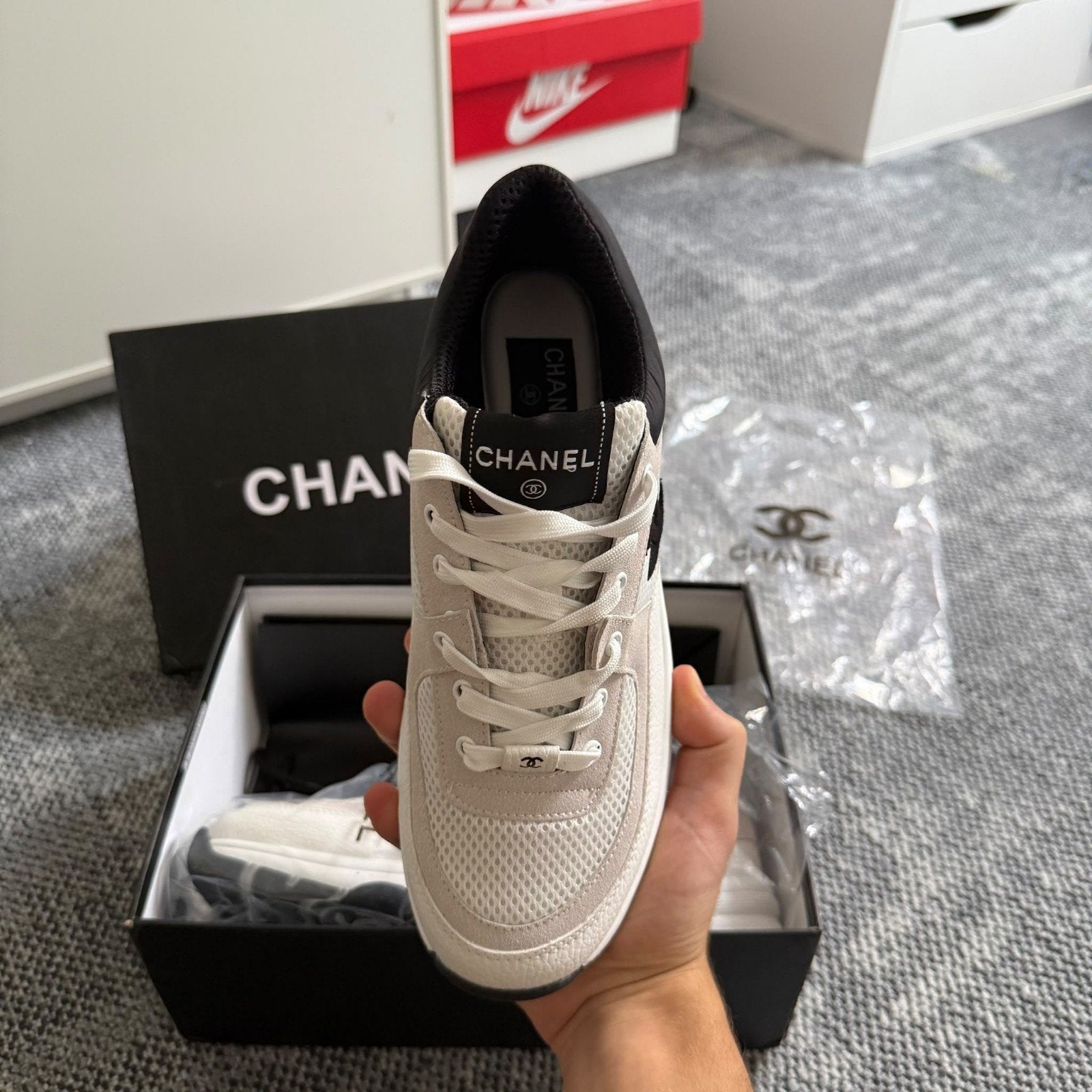 Chanel Sneakers maat 43, Ophalen of Verzenden, Nieuw, Wit