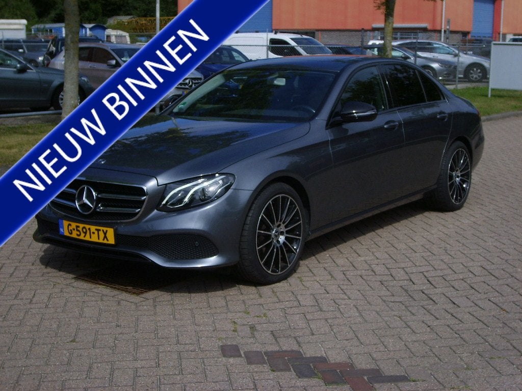 Mercedes-Benz E-Klasse 200 4MATIC Premium Plus (bj 2019), Auto's, Gebruikt, Euro 6, 4 cilinders, Leder en Stof