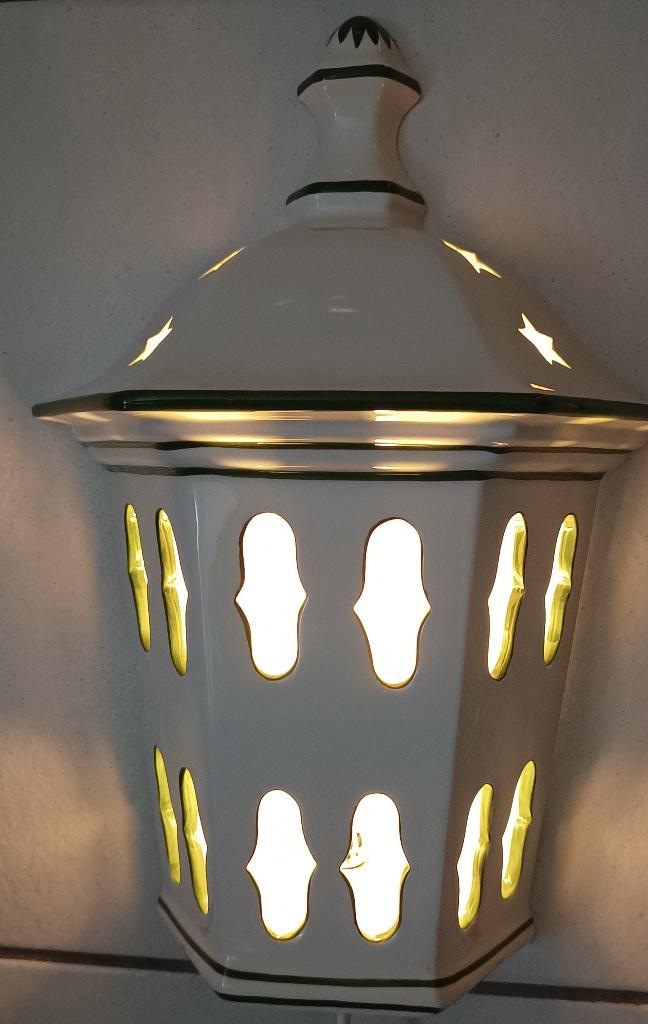 Keramieken wandlamp  - Mediterrane   sfeermaker (Portugal ), Ophalen of Verzenden, Gebruikt, Overige materialen, Mediterrane stijl -Portugees - Portugal