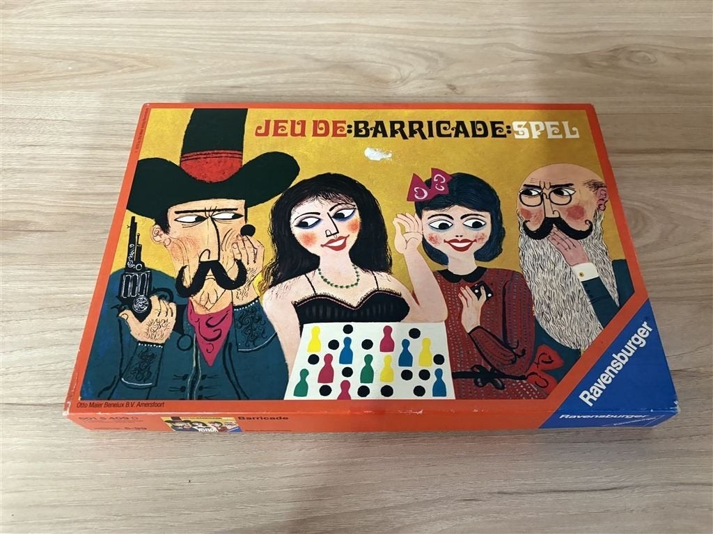 barricade - s4240, Hobby en Vrije tijd, Verzenden, Zo goed als nieuw