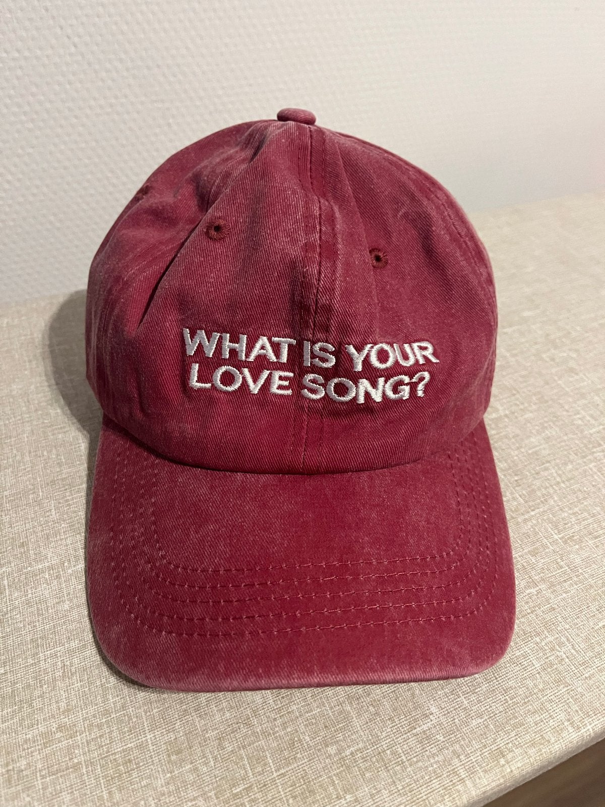 BTS Pet - "What is your love song?" - Rood, Verzenden, Zo goed als nieuw, One size fits all, Pet