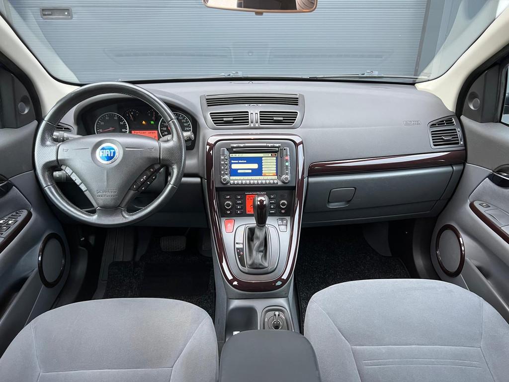 Fiat Croma 2.2-16V Emotion|Automaat|Navi|Clima|Lmv, Gebruikt, 4 cilinders, 700 kg, Bedrijf