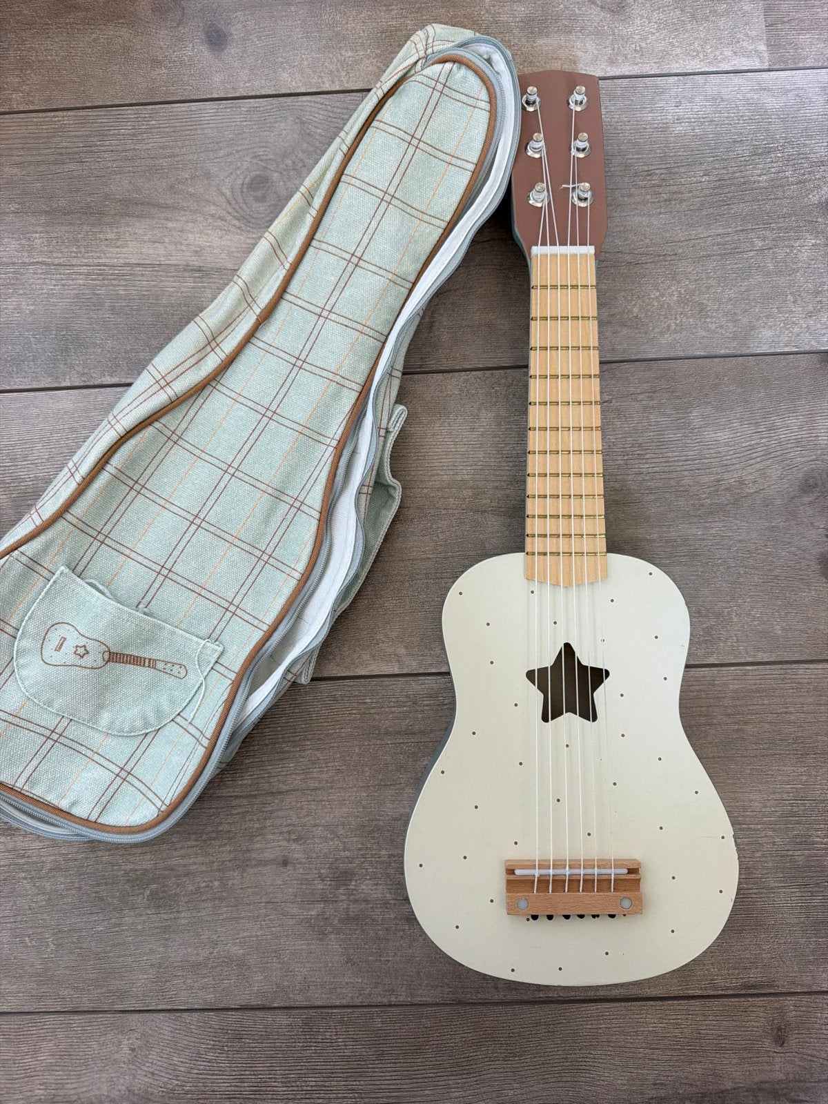Zara Home Kids gitaar met ster en hoes, Kinderen en Baby's, Speelgoed | Houten speelgoed, Ophalen, Zo goed als nieuw, Overige typen