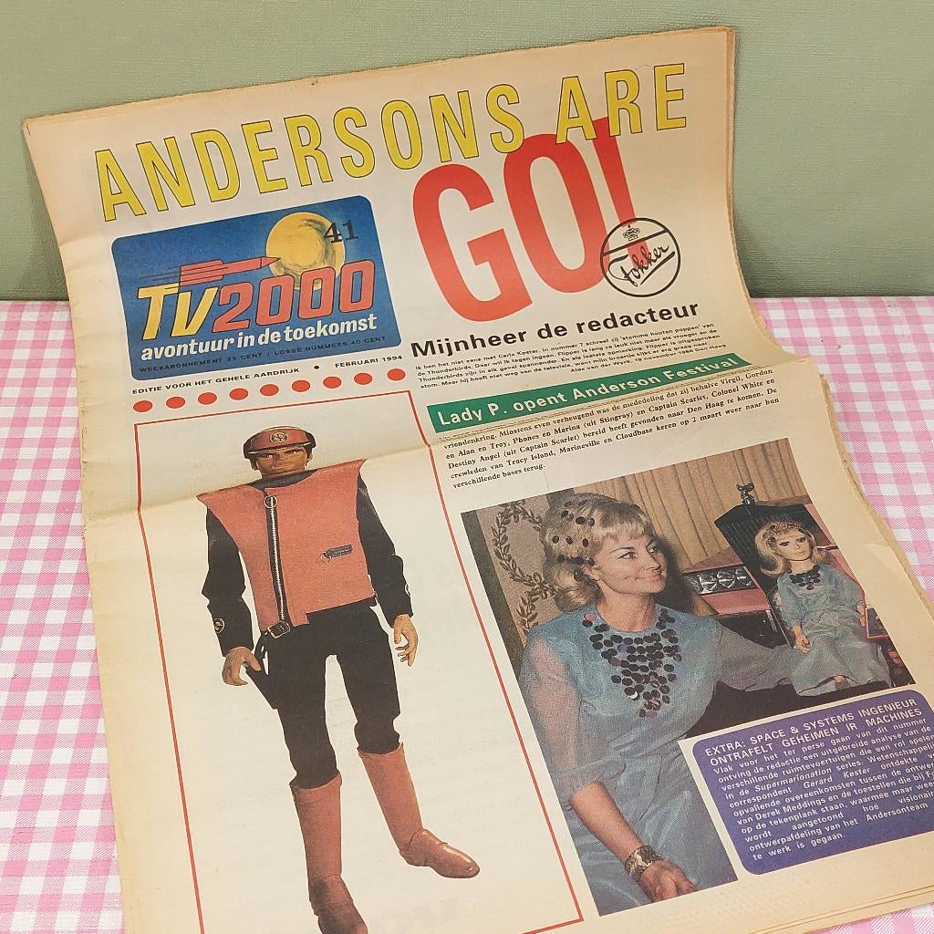 Thunderbirds Andersons are Go! festivalkrant Den Haag 1994, Verzamelen, Film en Tv, Gebruikt, Tv, Foto of Kaart, Ophalen of Verzenden