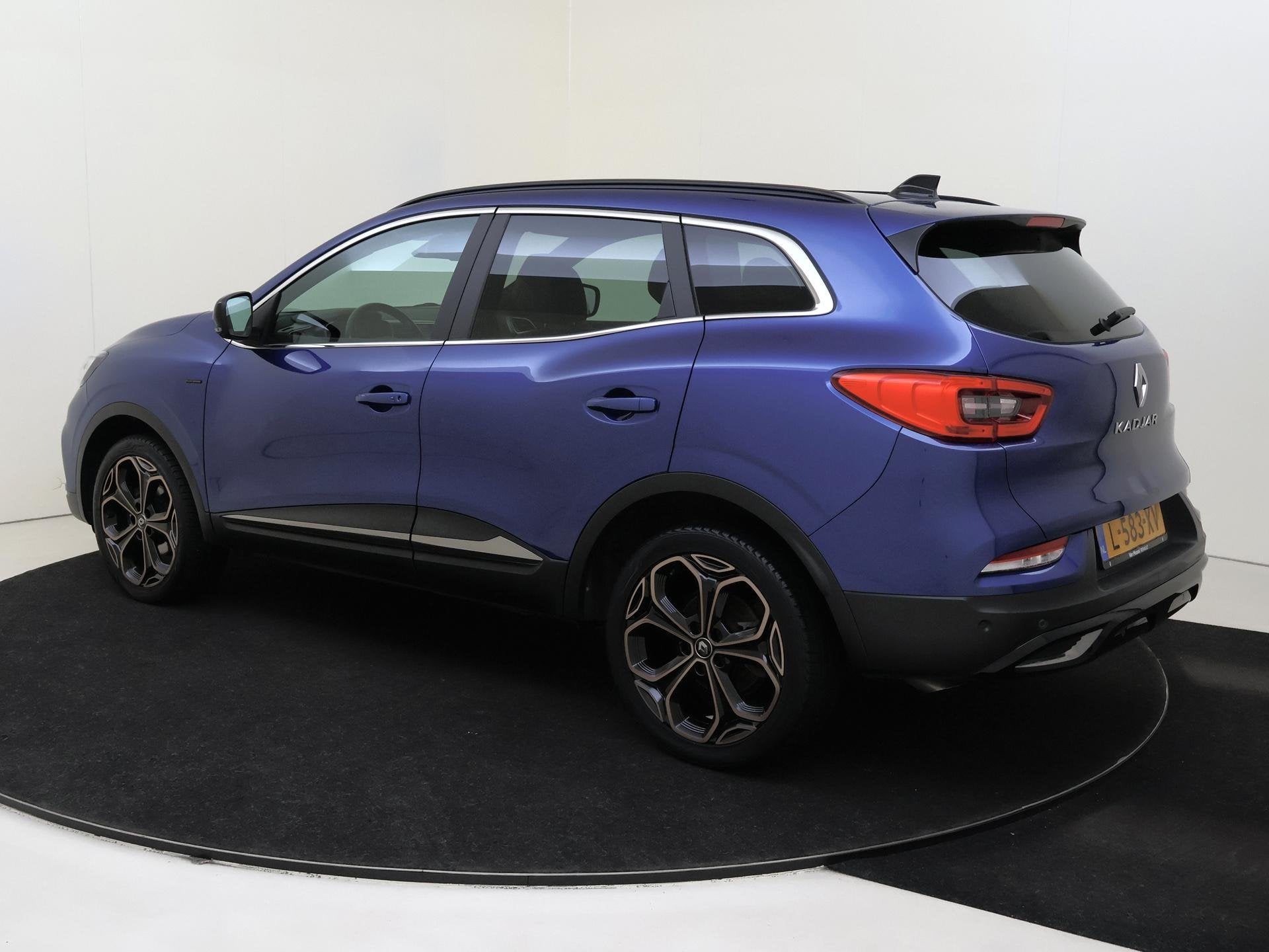 Renault Kadjar 1.3 TCe Black Edition LM velgen | Climat Cont, Auto's, Voorwielaandrijving, Kadjar, Gebruikt, 4 cilinders