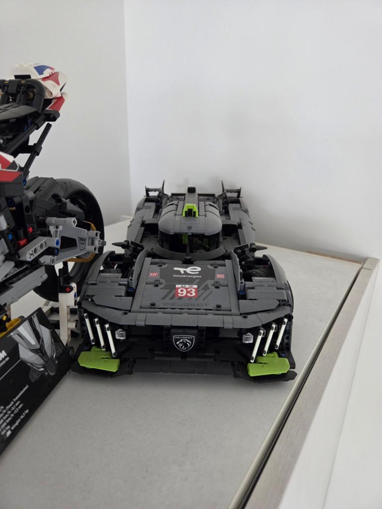 LEGO Technic PEUGEOT 9X8 24H Le Mans Hybrid Hypercar, Ophalen