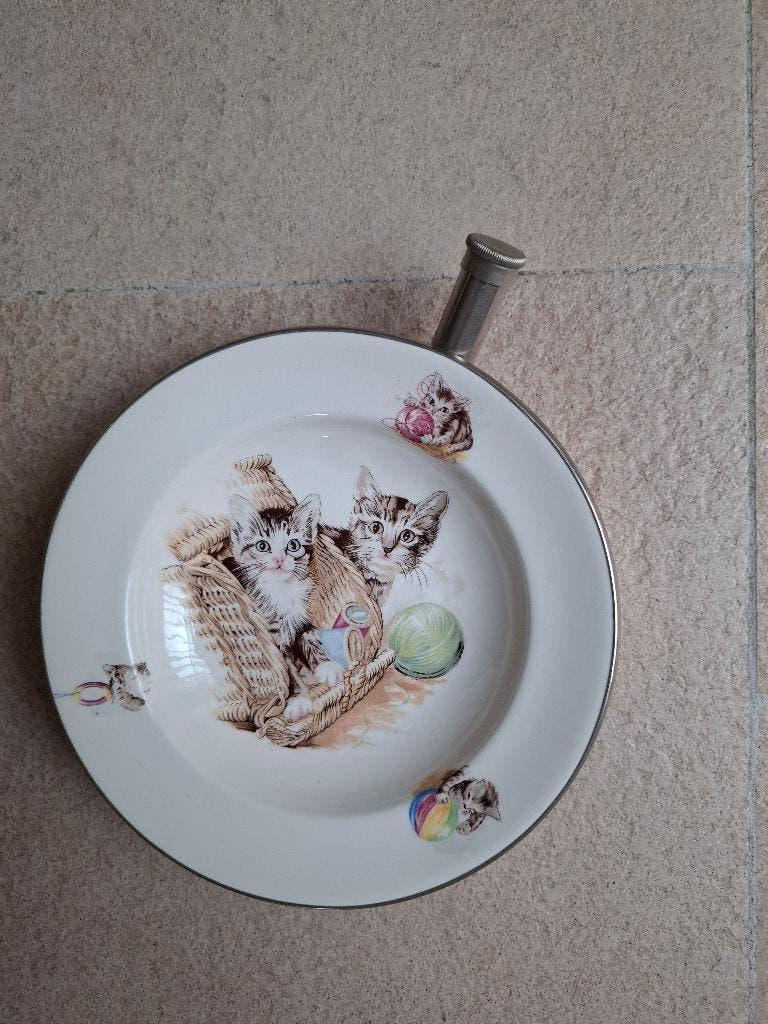 Antiek warmwater bordje met spelende katjes erop afgebeeld, Ophalen of Verzenden