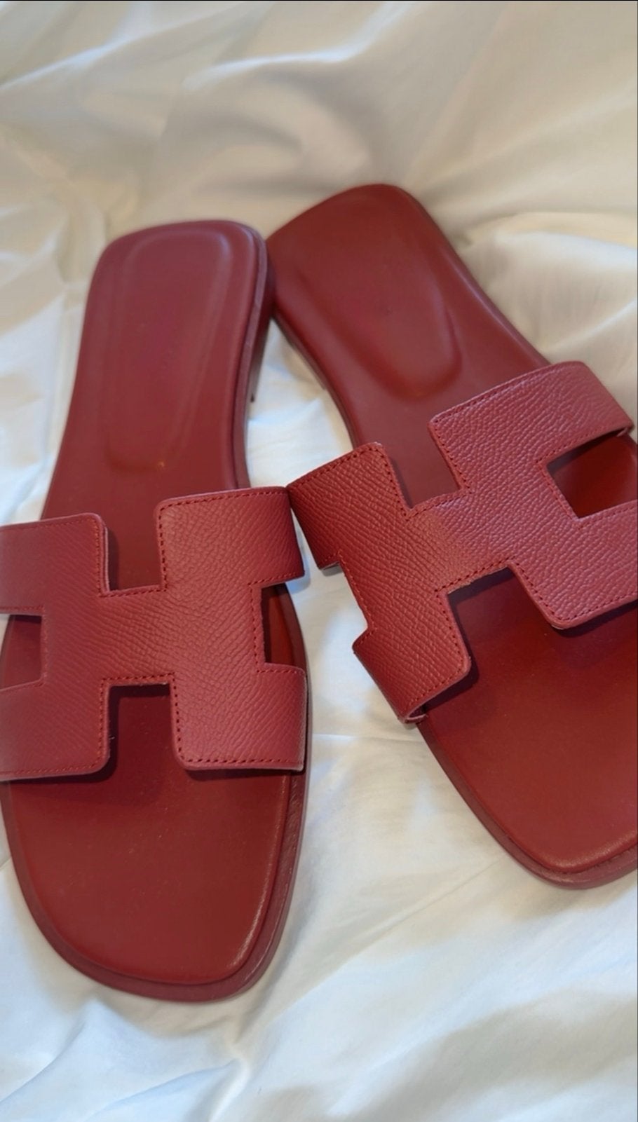 slippers, Kleding | Dames, Schoenen, Ophalen of Verzenden, Zo goed als nieuw, Rood, Slippers