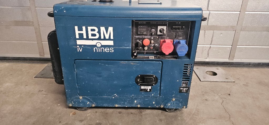 HBM 7900 Watt Diesel Generator - Aggregaat 400/230/12 Volt, Doe-het-zelf en Verbouw, Gebruikt, Ophalen of Verzenden, 5 tot 10 kVA