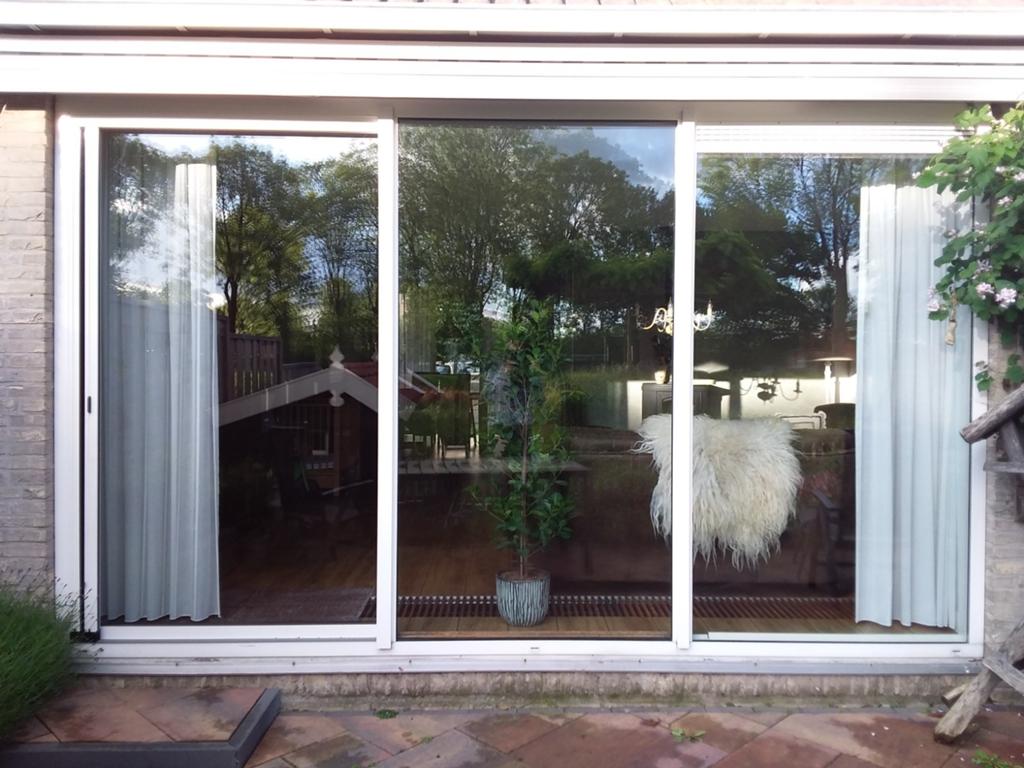 Aluminium schuifpui met dubbel glas, Ophalen, Gebruikt, 225 cm of meer, Aluminium