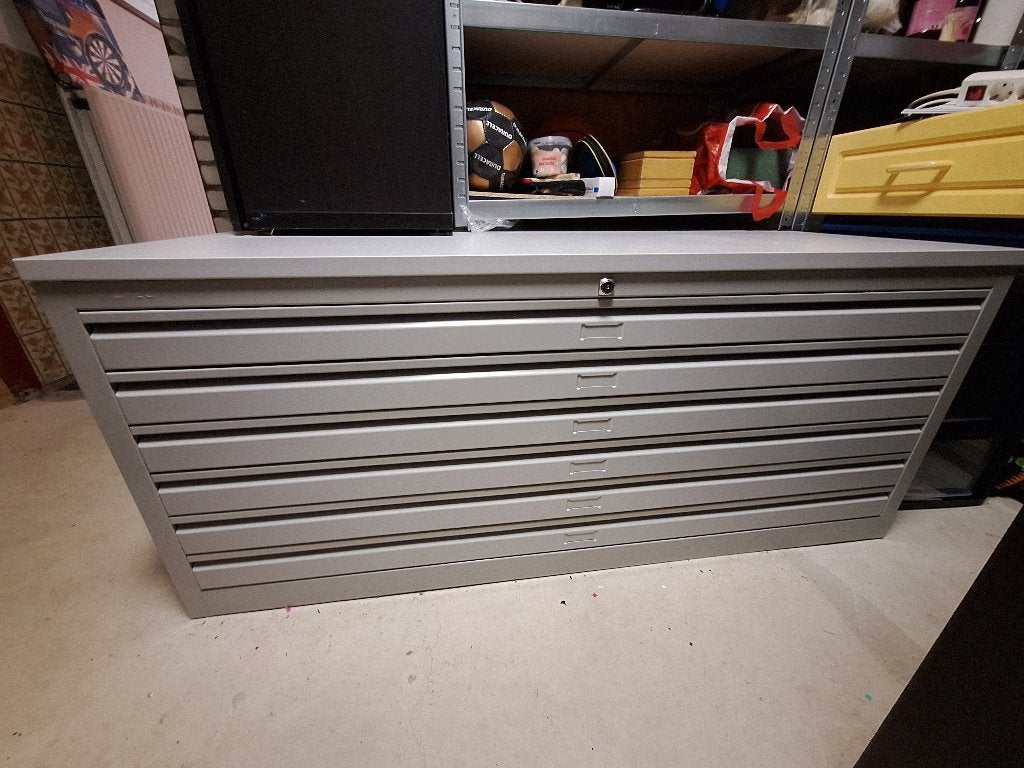 Tekenlade kast 140 cm bij 95 cm, Archief en Opbergen, Ophalen, Gebruikt, Kast