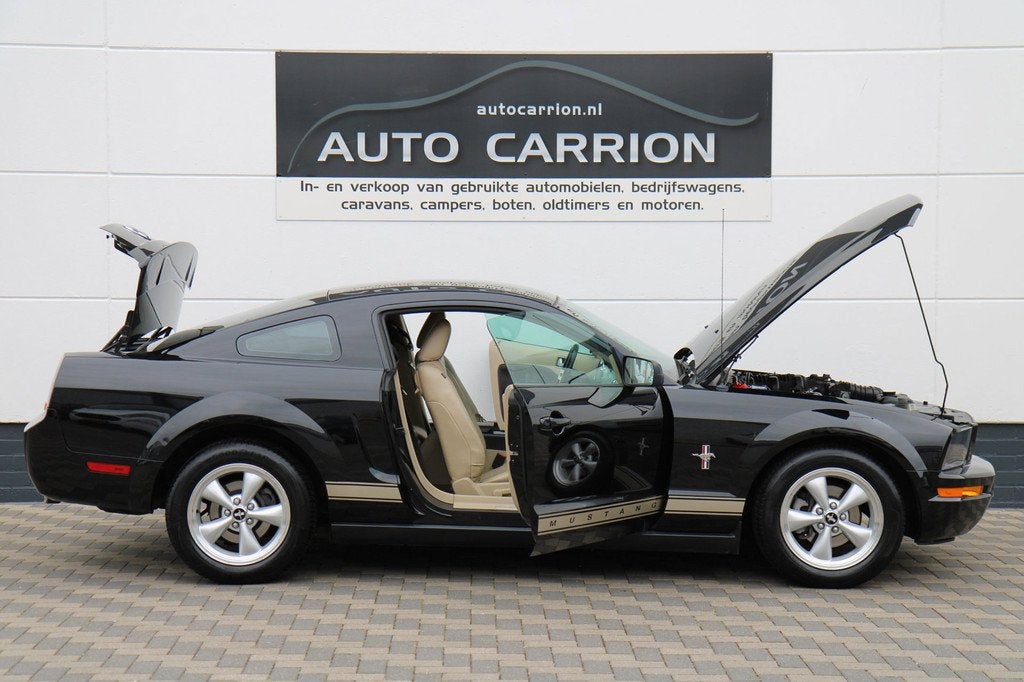 Ford USA Mustang 4.0 V6 214PK Automaat Leder Airco Cruise, Auto's, Ford Usa, Achterwielaandrijving, Gebruikt, Beige, Zwart