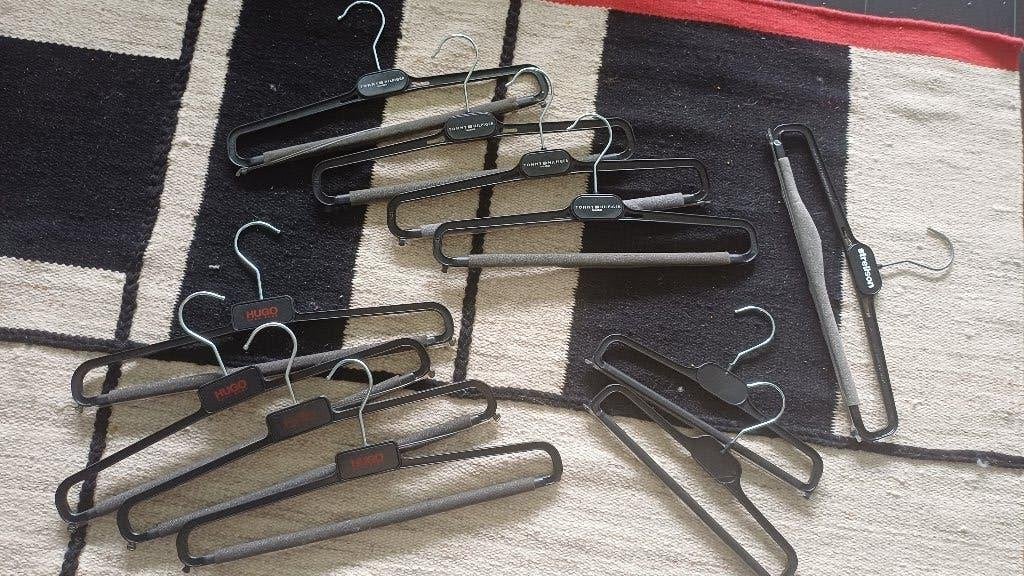 kledinghangers broekhangers Hugo Boss, Tommy H, en andere, Ophalen of Verzenden, Nieuw, Hugo Boss