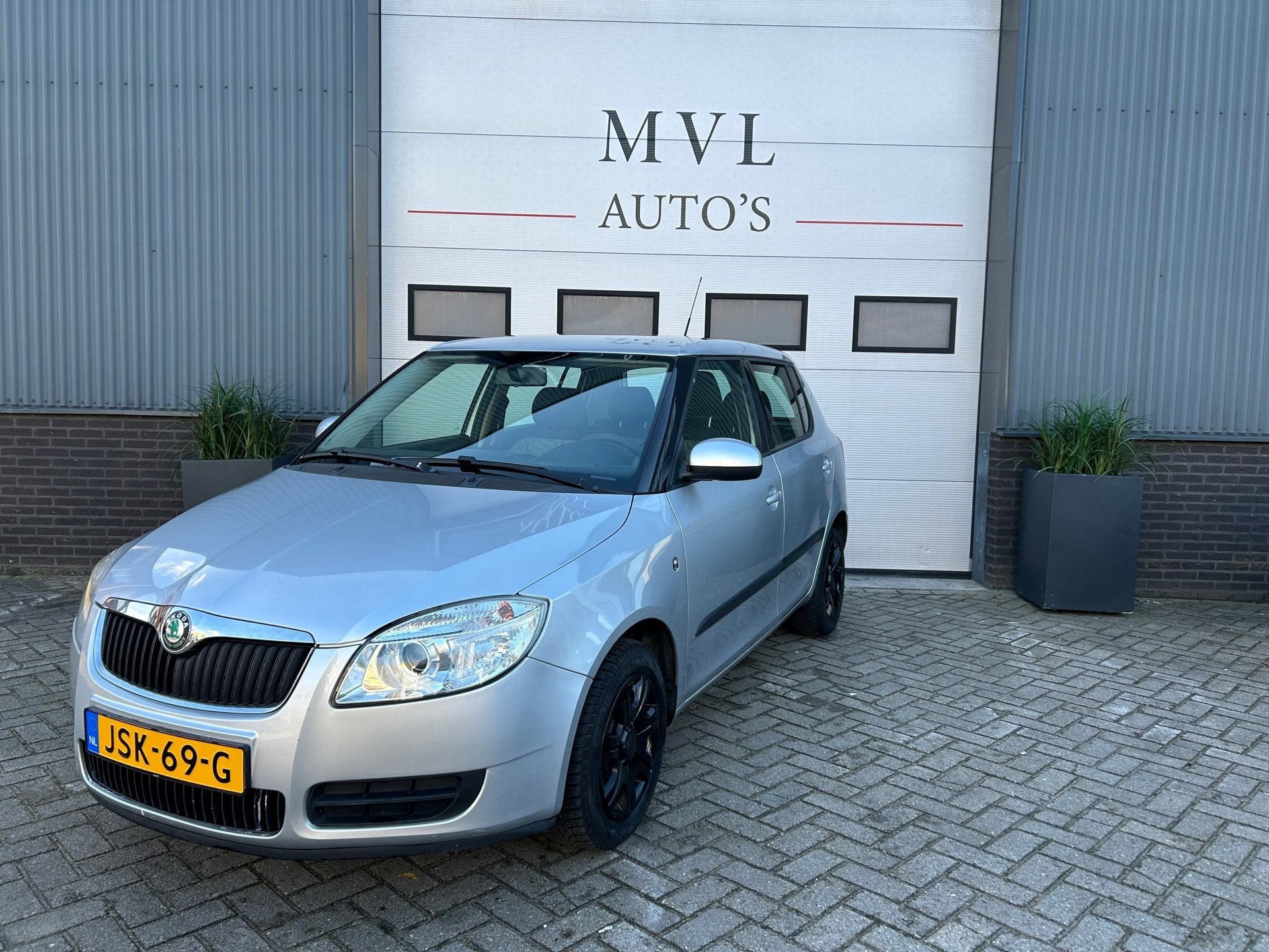 Skoda FABIA 1.4-16V /nieuwe/distributieriem/apk/remschijf+bl, Auto's, Voorwielaandrijving, Gebruikt, Automatische klimaatregeling