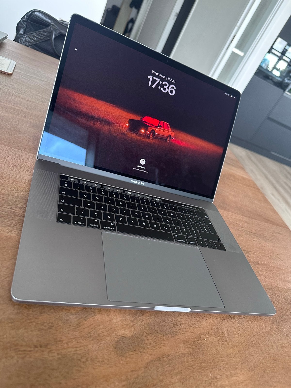 MacBook Pro 15 inch 2.2 GHz i7 16GB 256GB - Zo goed als nieu, Computers en Software, Apple Macbooks, Zo goed als nieuw, MacBook Pro