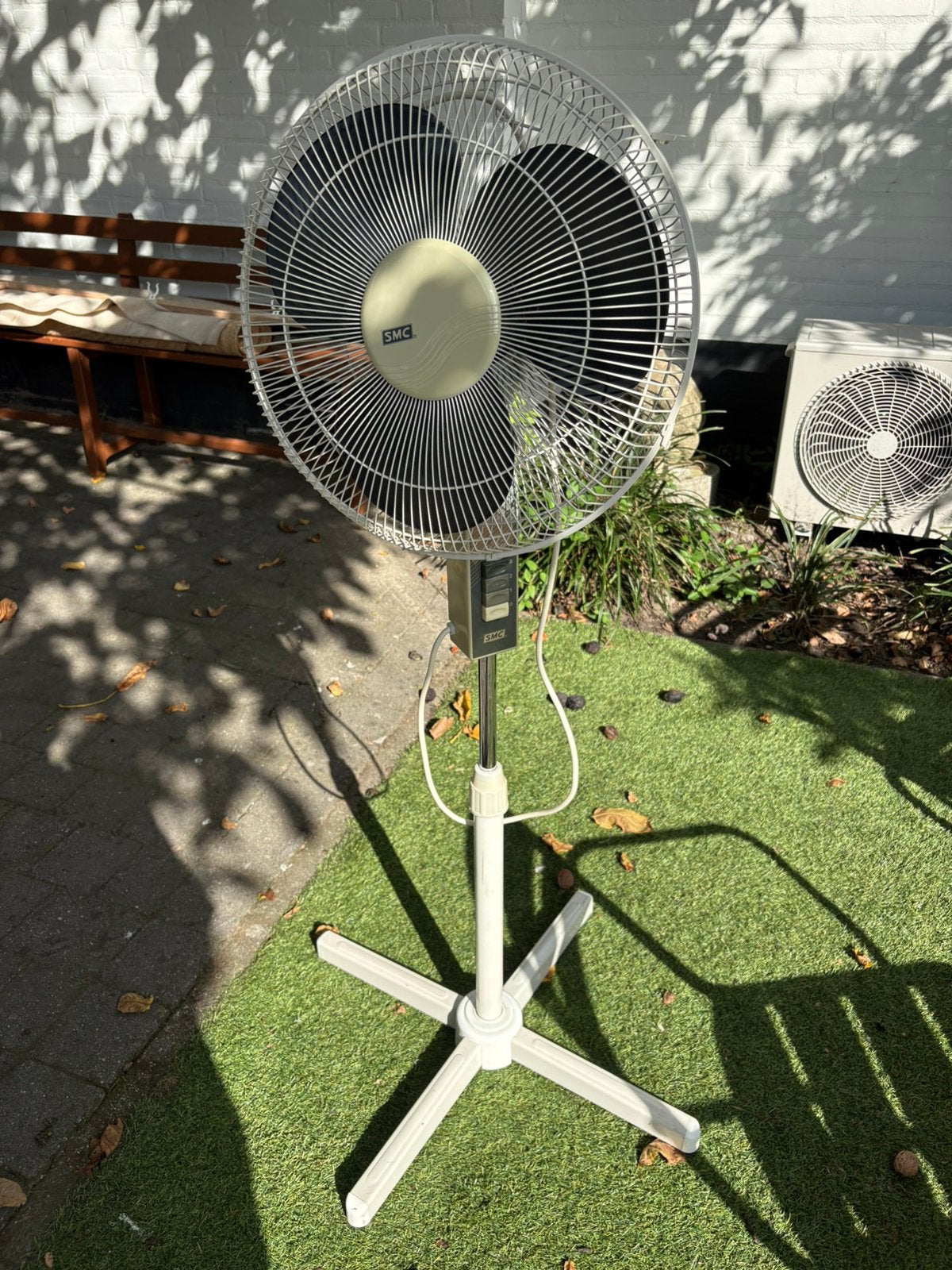 SMC ventilator op voet. In goede staat, Ophalen, Gebruikt, Statiefventilator