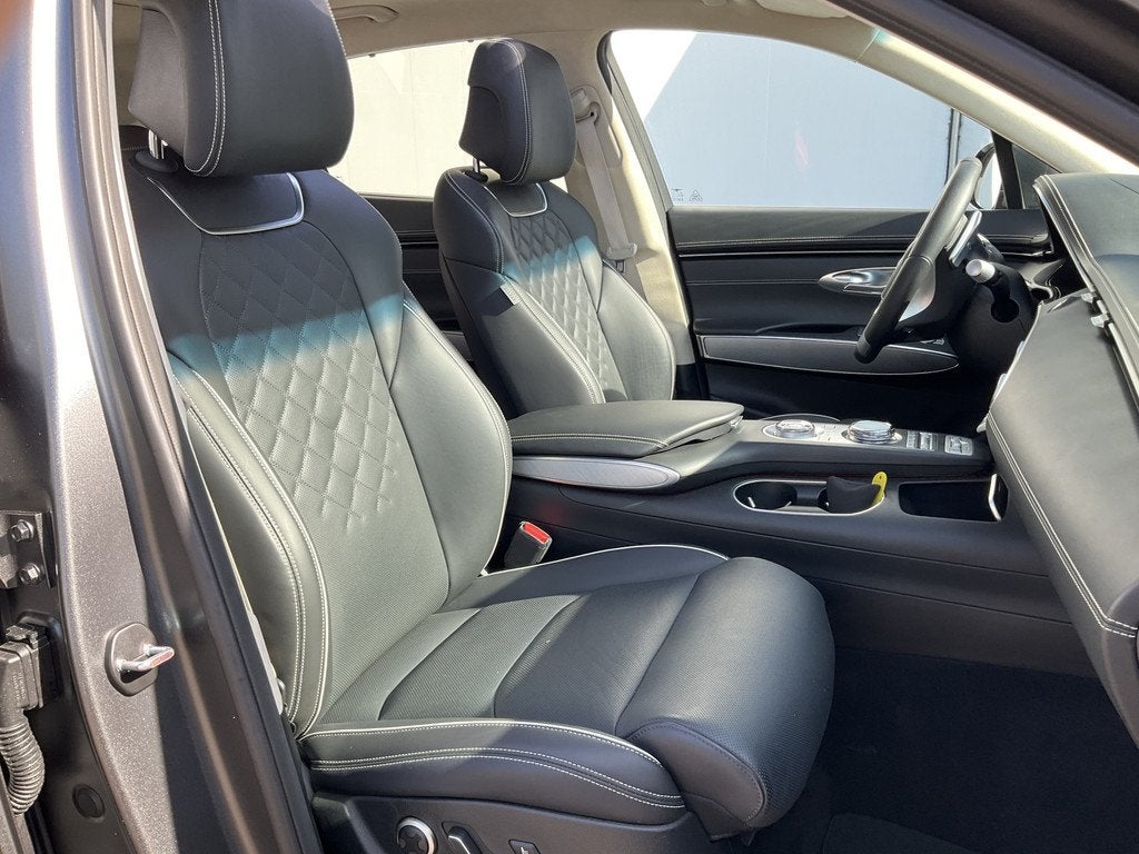 Genesis GV70 Pano SOH 98% Afn.Trekhaak Leer 360° HUD Stoelv, Auto's, Genesis, Automaat, Leder, 489 pk, Te koop