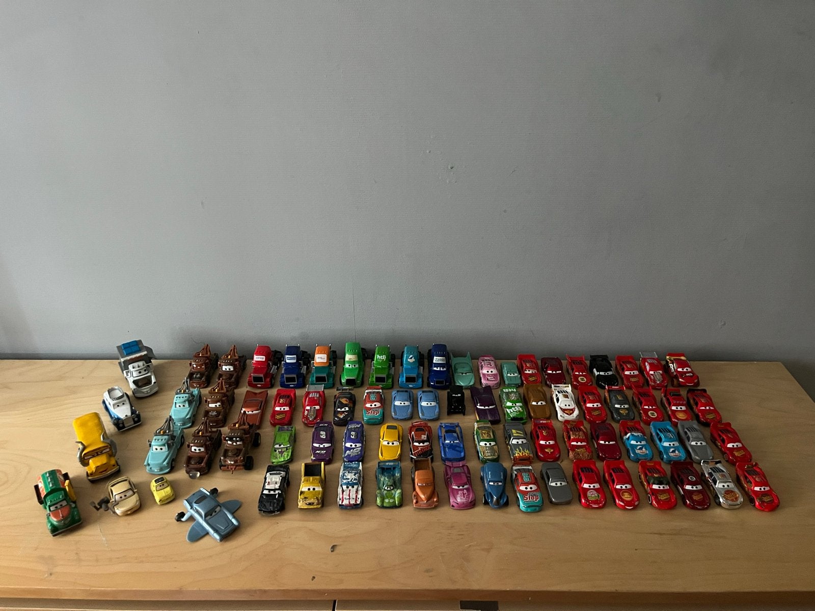 Grote collectie Disney Cars speelgoedauto's, Verzenden, Gebruikt