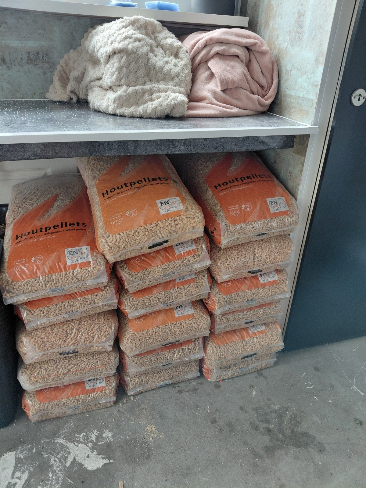 12 zakken PurePower houtpellets, Tuin en Terras, Haardhout, Minder dan 3 m³, Ophalen, Overige houtsoorten, Blokken