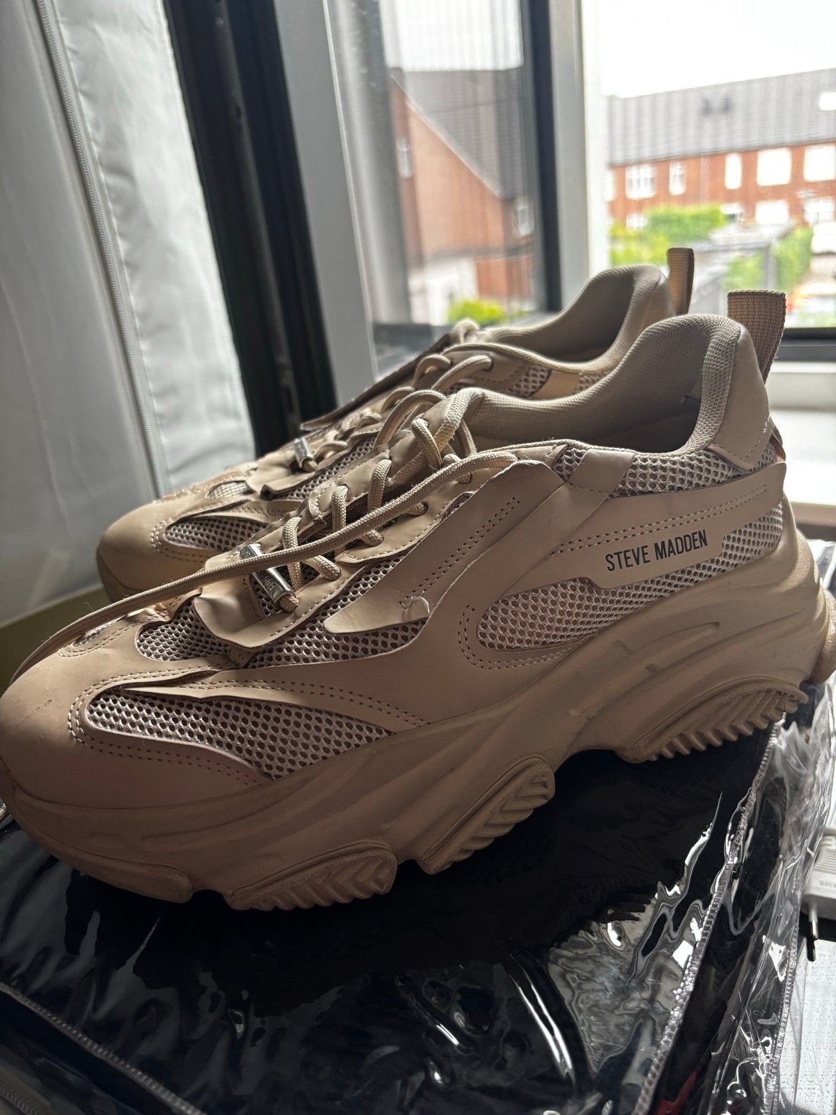 Steve Madden sneakers maat 40, Kleding | Dames, Schoenen, Ophalen of Verzenden, Gedragen, Beige, Sneakers of Gympen