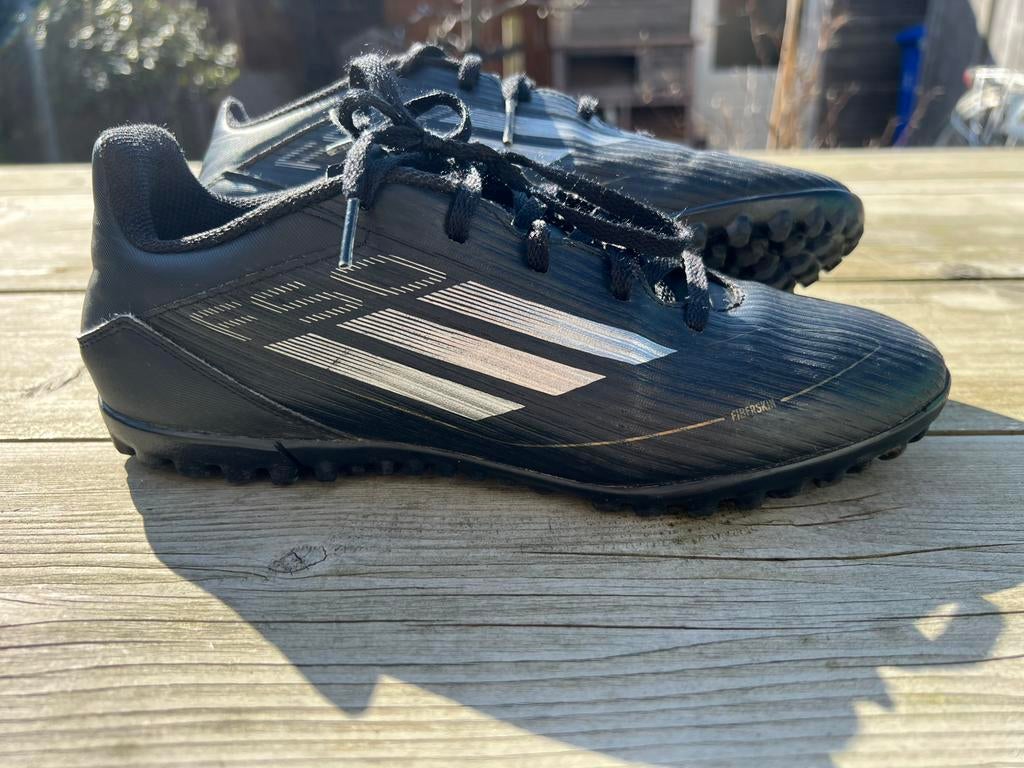 Adidas F50 voetbalschoenen maat 40 2/3, Gebruikt, Maat XS of kleiner, Schoenen, Ophalen of Verzenden