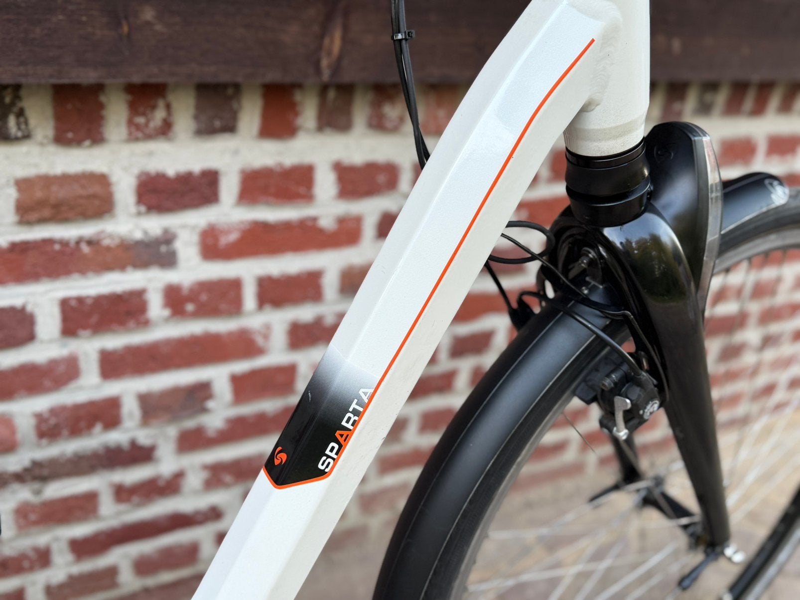 Foto 7 van Als nieuwe Sparta MNB elektrische fiets bosch middenmoter