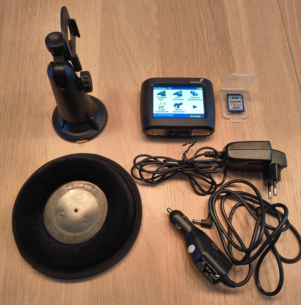 TomTom One Navigatiesysteem met complete accessoires, Ophalen