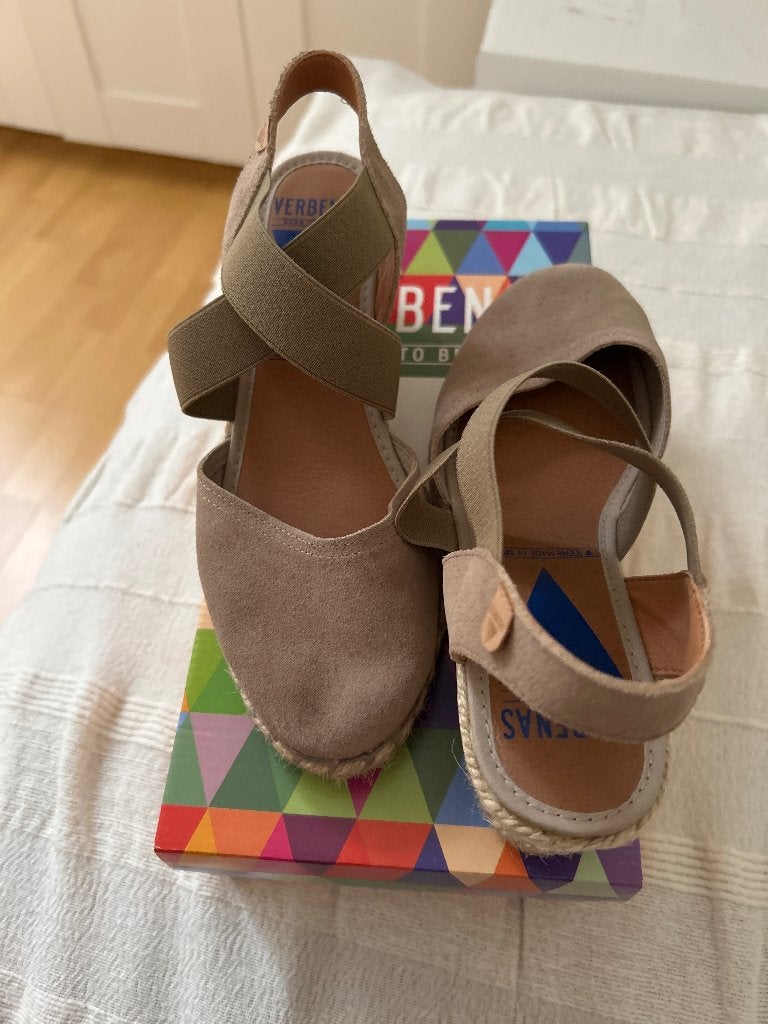 Verbenas sandalen maat 37 taupe, Kleding | Dames, Bruin, Sandalen of Muiltjes, Ophalen of Verzenden, Verbenas