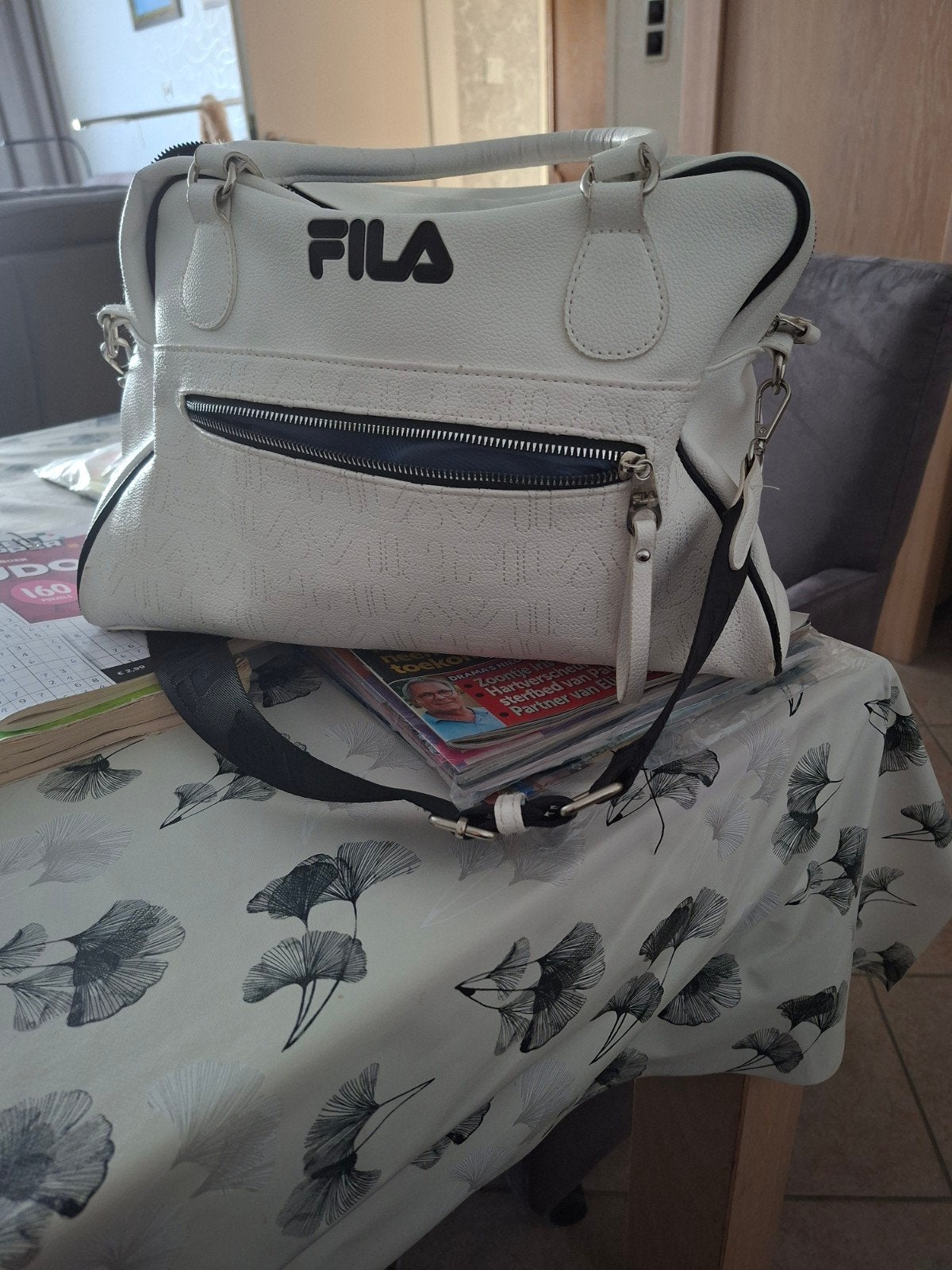 nog hele mooie dames handtas van Fila, Ophalen of Verzenden, Zo goed als nieuw