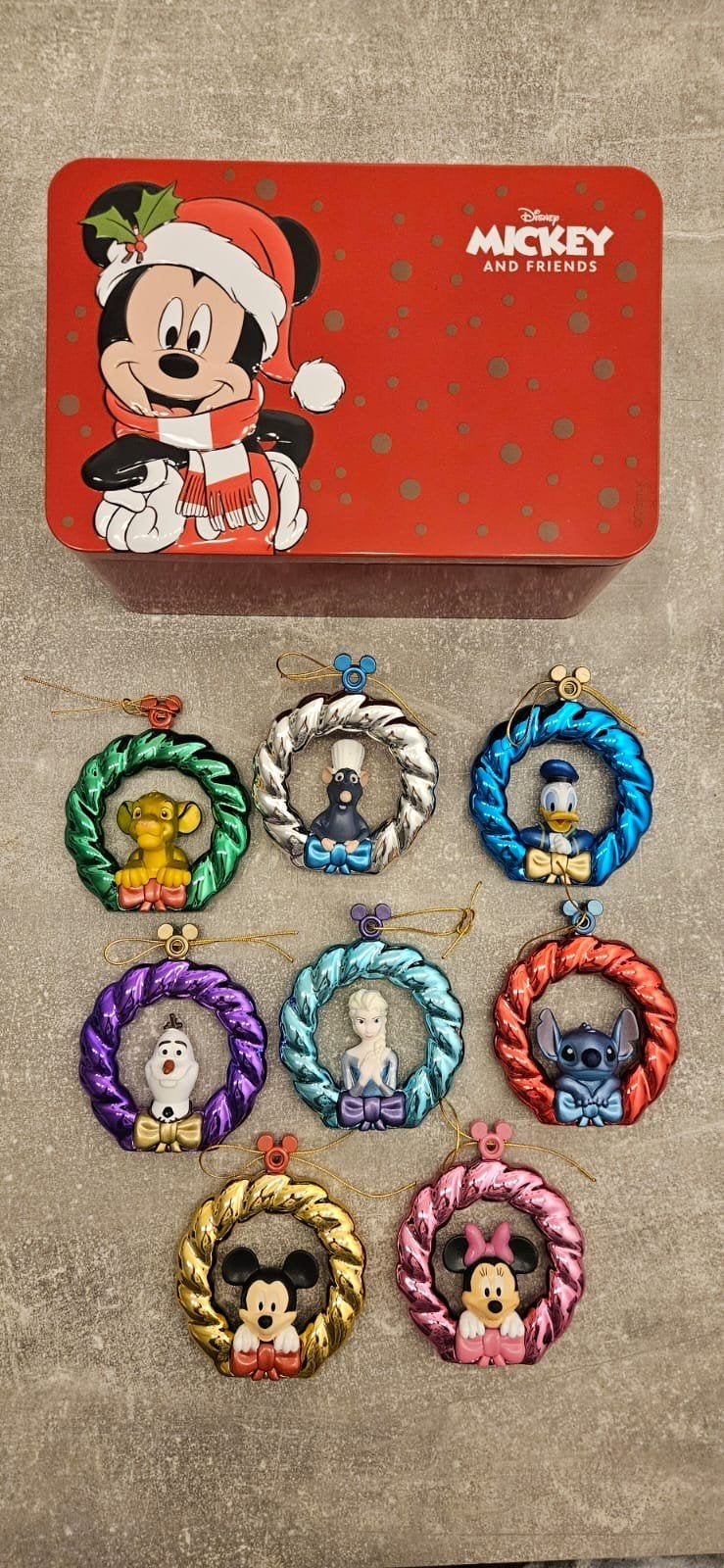 Disney kerst kransjes in Mickey bewaarblik, Ophalen of Verzenden, Mickey Mouse, Beeldje of Figuurtje
