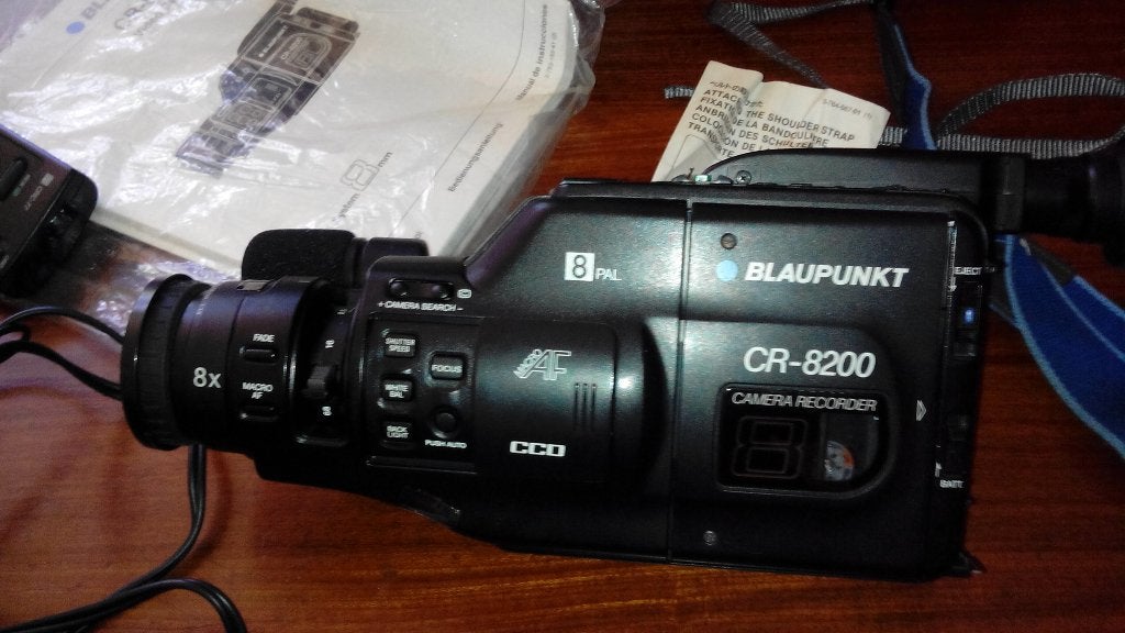Blaupunkt videocamera analoog incl alle toebehoren, Ophalen of Verzenden, VHS of SVHS, Camera