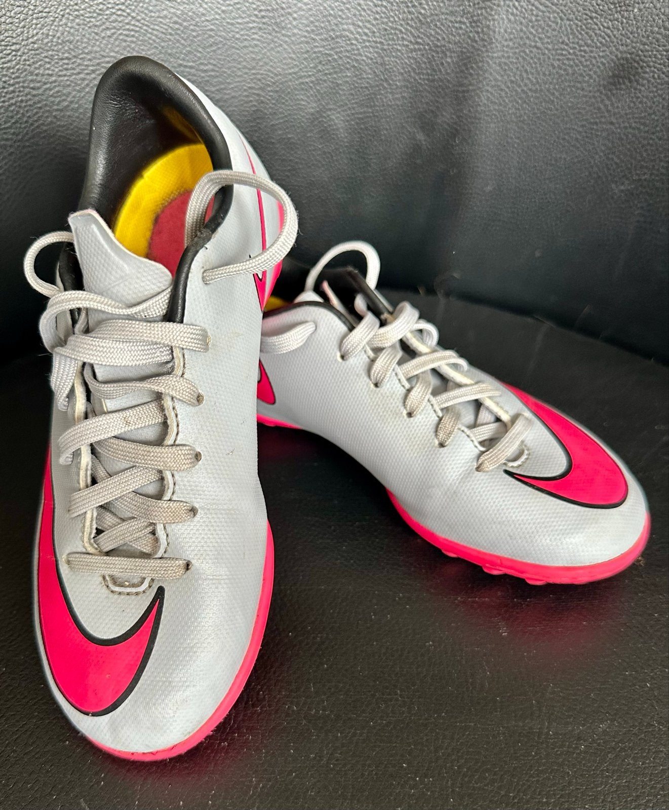 Nike Mercurial voetbalschoenen - Maat 31, Kleding | Heren, Sportkleding, Overige maten, Ophalen of Verzenden, Voetbal, Grijs