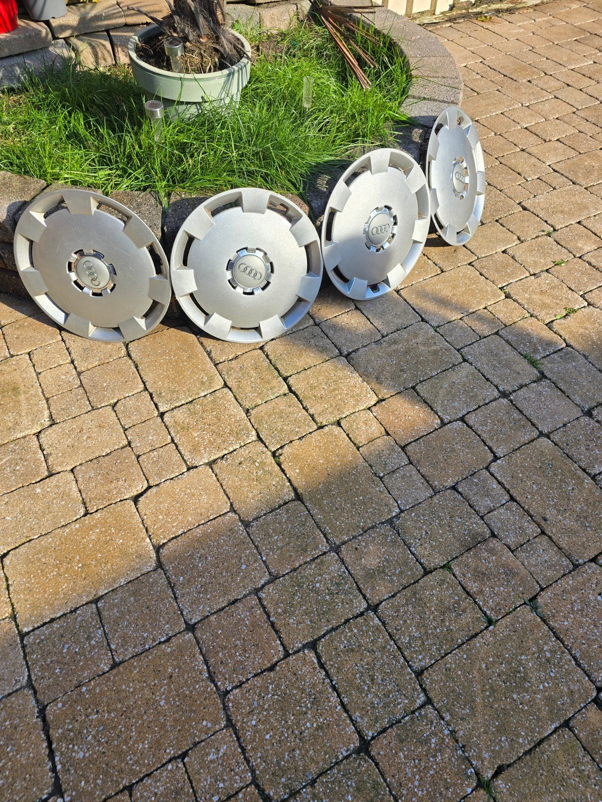 Audi wieldoppen 16 inch - Perfect voor de komende winter, Ophalen, Gebruikt