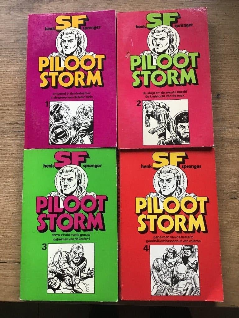 Volledige reeks piloot Storm door Henk Sprenger + extraatje, Meerdere stripboeken, Ophalen of Verzenden, Gelezen