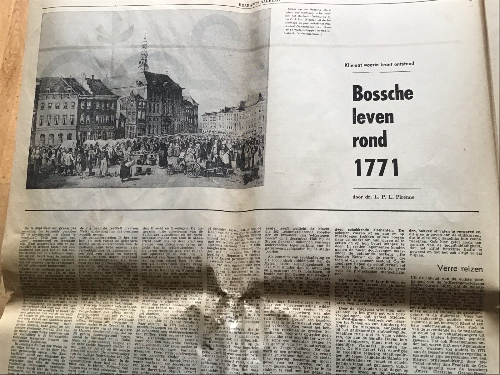 Uitgave 's-Hertogenbosche courant n.a.v. 200 jaar courant, Ophalen of Verzenden, Gelezen, Krant