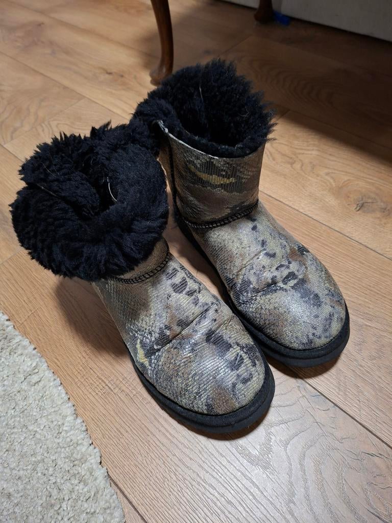 Uggs australia slangenprint maat 41, Kleding | Dames, Schoenen, Gedragen, Bruin, Ophalen of Verzenden