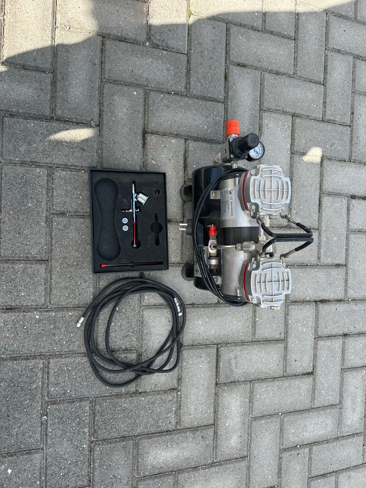 Airbrush set met compressor, Hobby en Vrije tijd, Ophalen, Gebruikt, Airbrush en Toebehoren