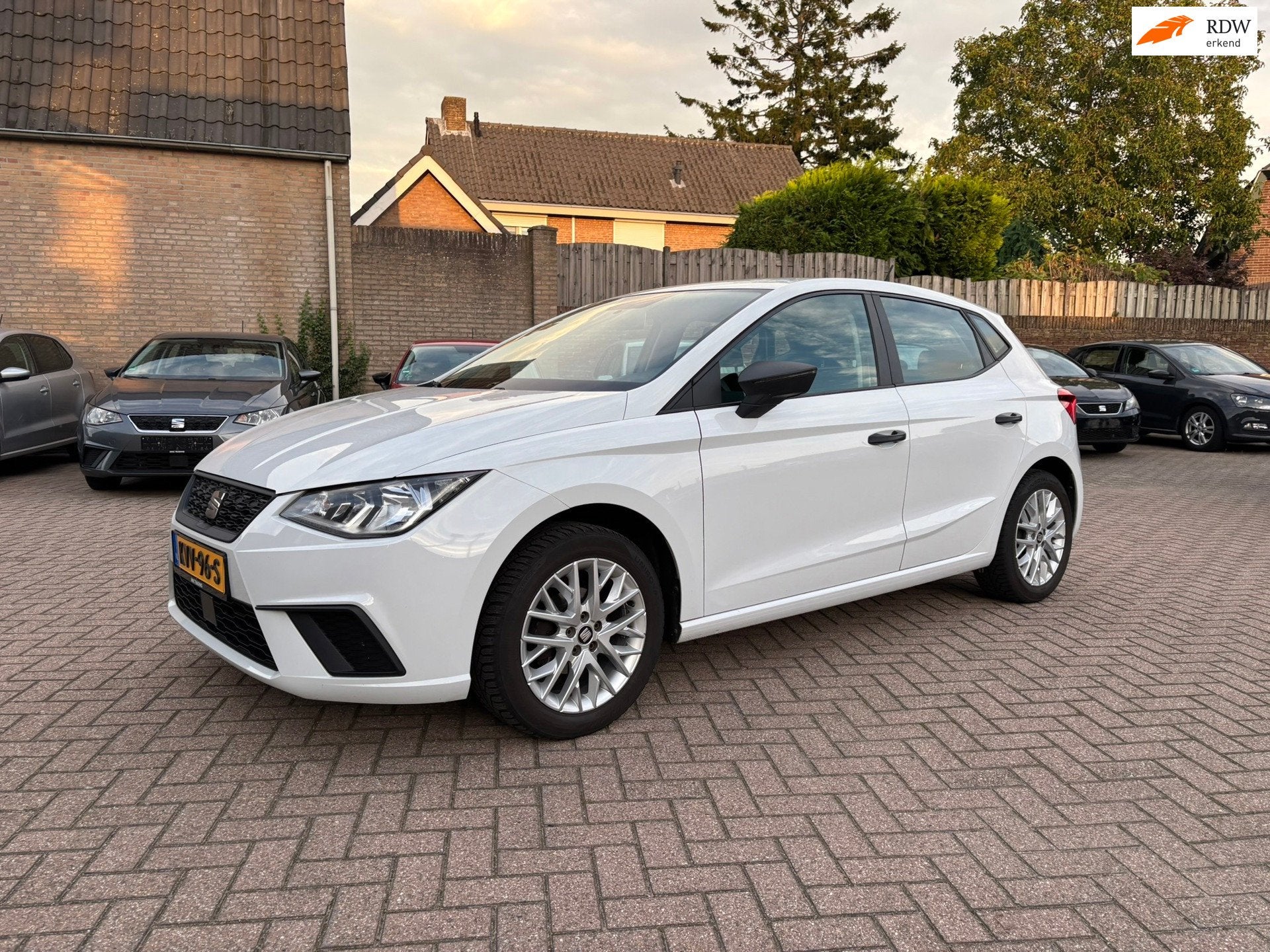 SEAT Ibiza 1.0 TSI 70KW 95PK Style, Auto's, Dealer onderhouden, Stof, Gebruikt, 95 pk