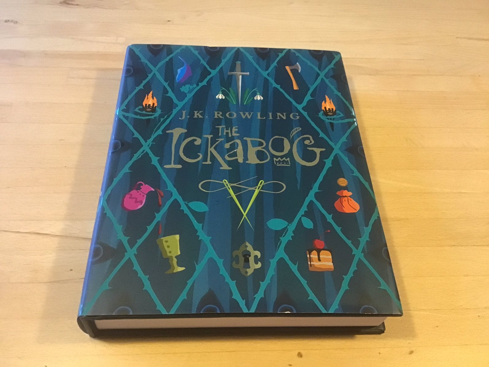 The Ickabog - J.K. Rowling (hardcover, engels, nieuwstaat), Ophalen of Verzenden, Zo goed als nieuw