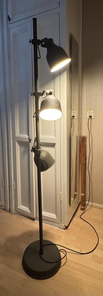 IKEA HEKTAR staande lamp met 3 spots, Huis en Inrichting, Ophalen, Zo goed als nieuw, Metaal, Modern